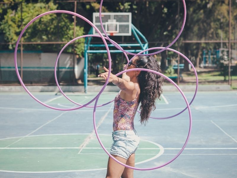 Trabaja el abdomen y reduce cintura con el divertido 'Hula Hoop'