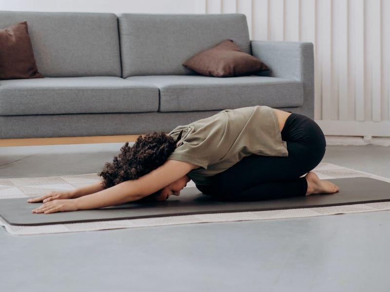 Ejercicios que puedes realizar antes de dormir y despertar renovada