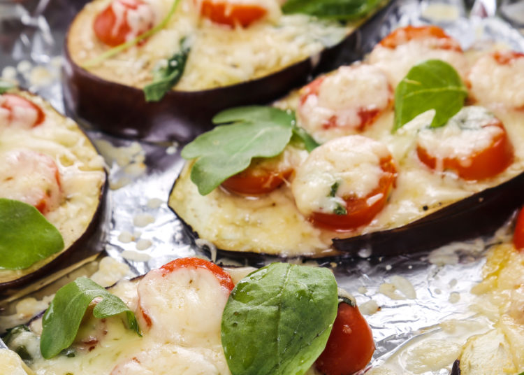 Decóralas con queso para gratinar