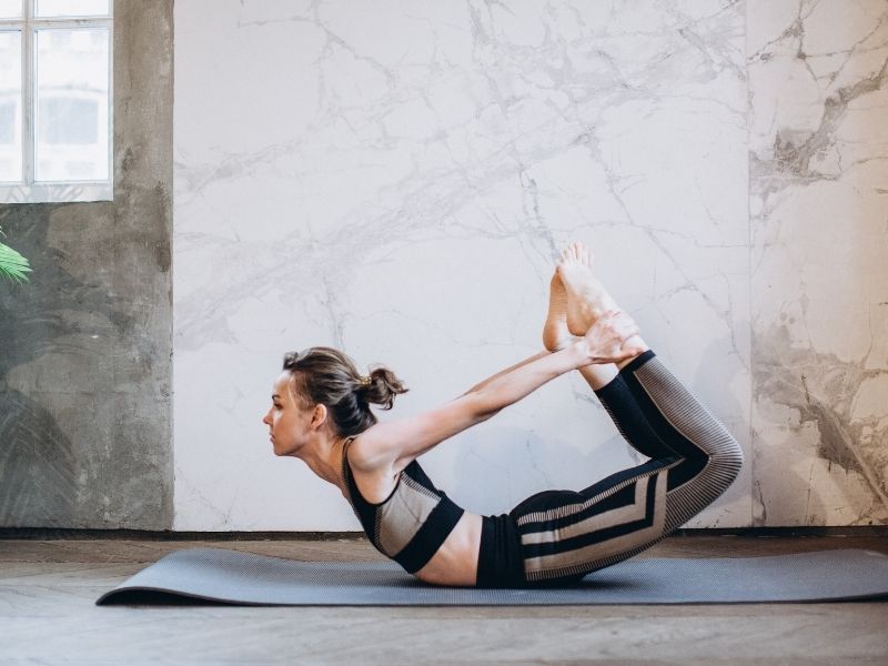 ¿Cómo podemos adelgazar con yoga?