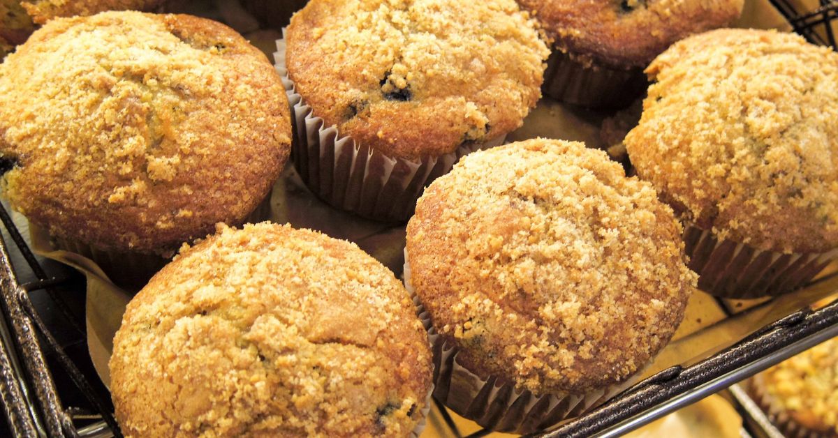 Muffins de coco y limón esponjosos para disfrutar en la merienda